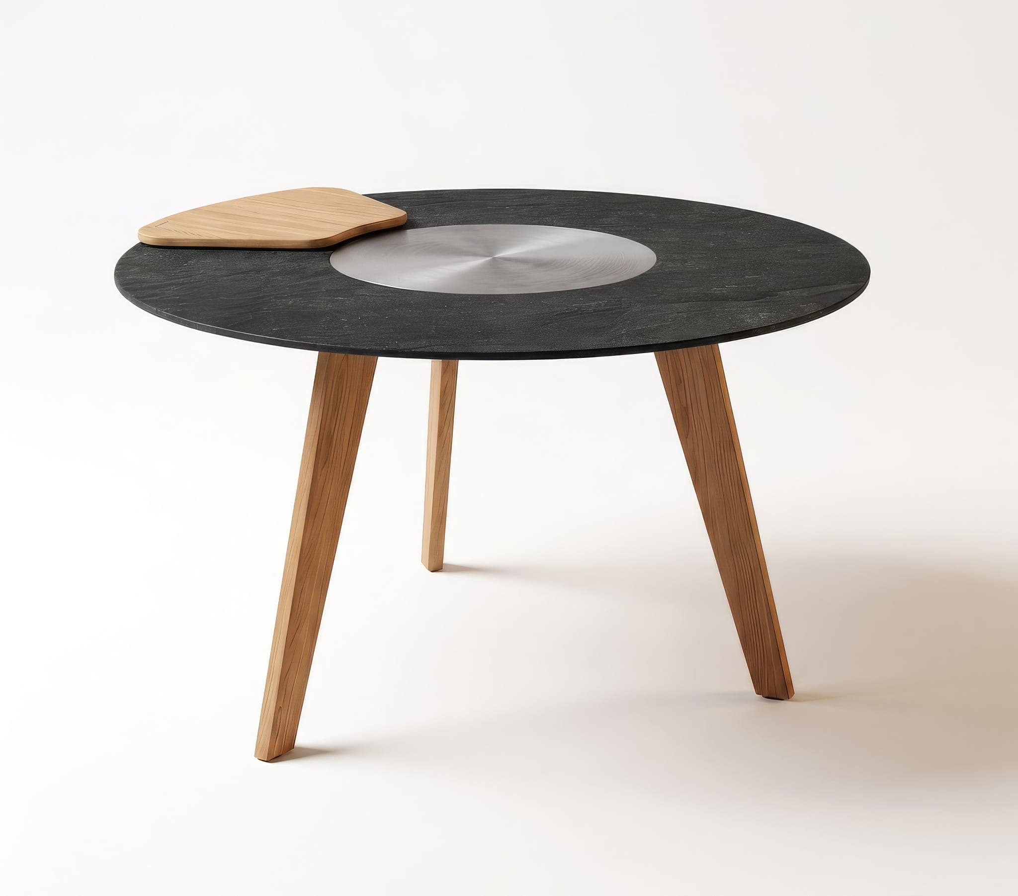 Q-Olento Chef with a Basalto Venato ceramic tabletop and oak legs