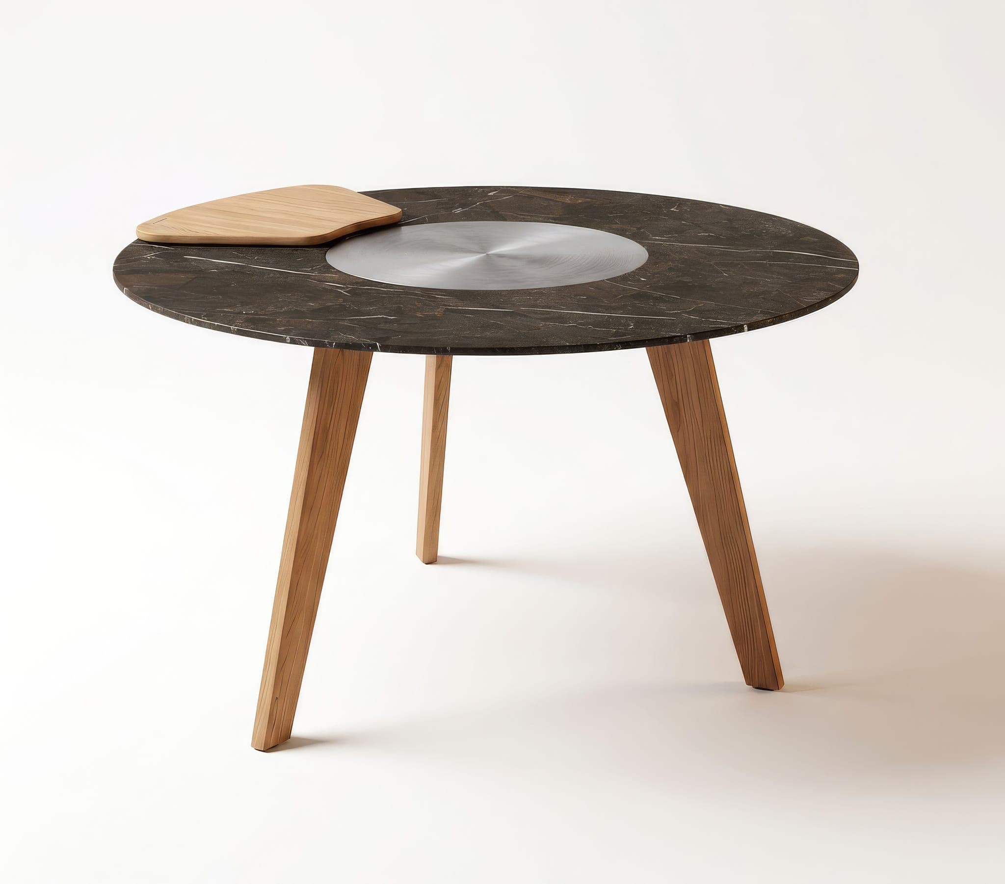Q-Olento Chef with a Marron Imperial ceramic tabletop and oak legs